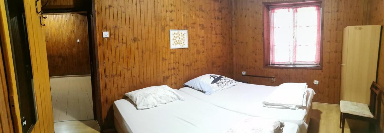 Great Mountain B&B Platak Екстер'єр фото